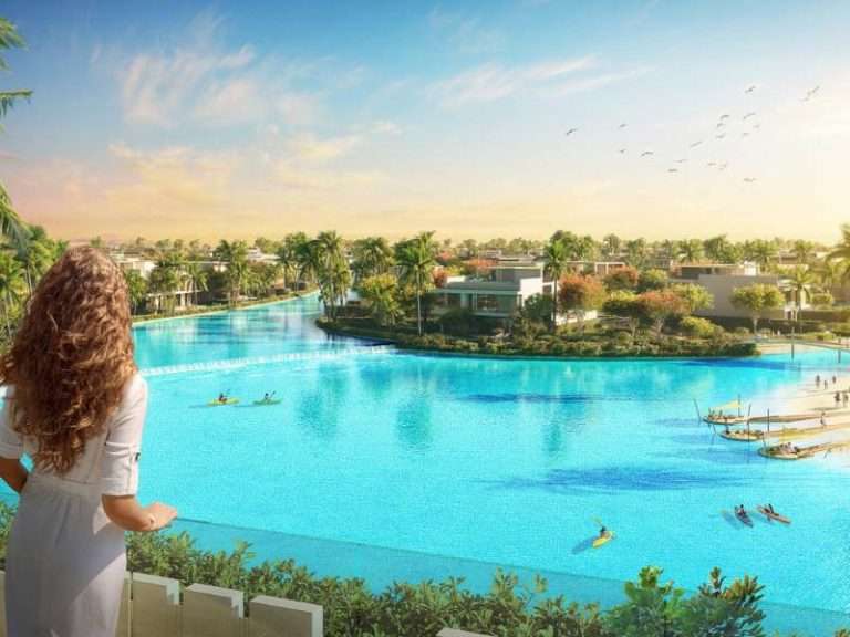 Azizi Venice lagoon View